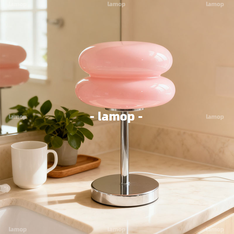 Lighting Decoration In Bedroom - クリーム色のレトロなベッドサイドテーブルランプ、ミッドセンチュリーのデンマーク・バウハウスデザイナーによる雰囲気のある装飾照明、寝室の室内棚装飾