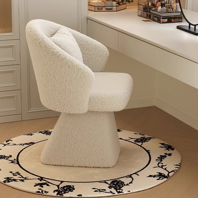 Furniture Lighting & Decor Magazine - ドレッシングテーブルチェア、回転式化粧スツール、女性用寝室プリンセスチェア、ライトラグジュアリーネイルサロン、ビューティーサロン、受付チェア