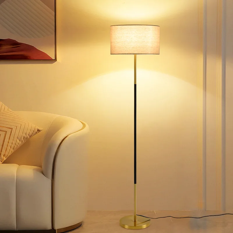モダンなシンプルな布 Led フロアランプリビングルームソフ - Floor Lamp Tripod のレビューと価格