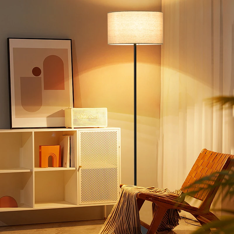 モダンなシンプルな布 Led フロアランプリビングルームソフ - Floor Lamp Tripod のレビューと価格