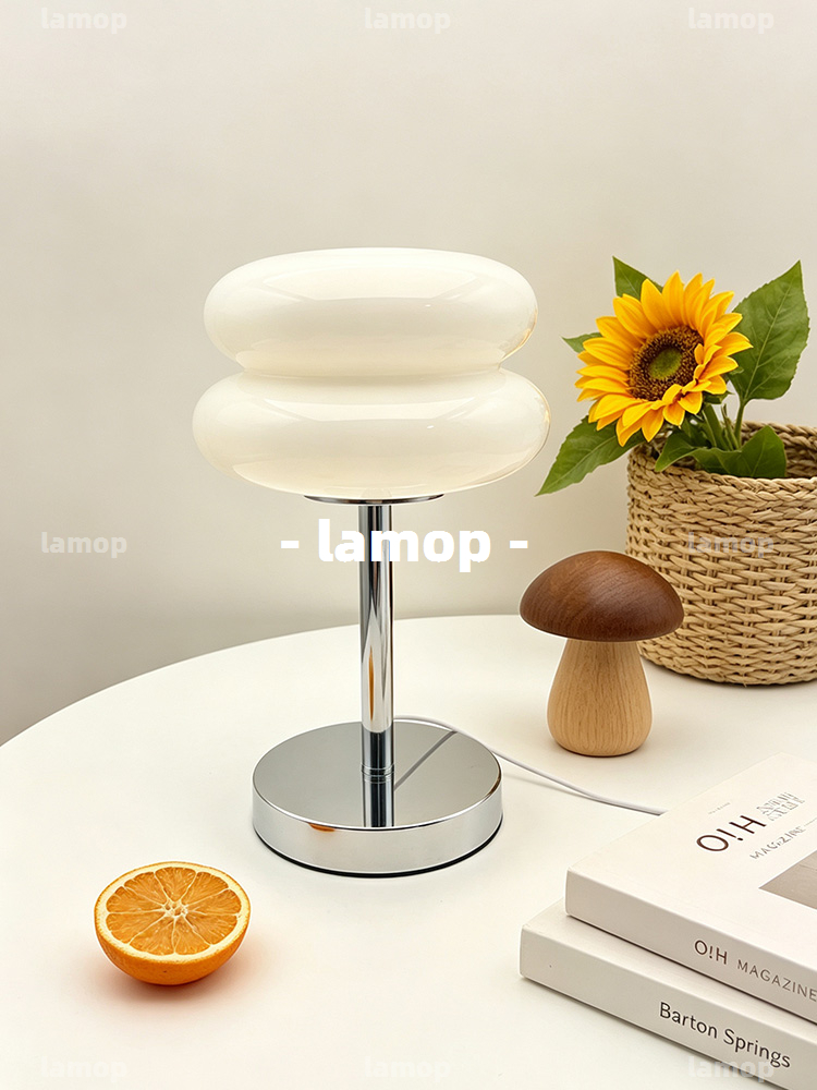 バウハウス クリームグローブ テーブルランプ ミッドセンチュ - Lighting Decoration In Bedroom のレビューと価格