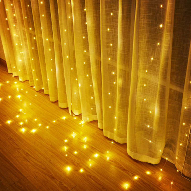 2026年版 LEDクリスマス装飾 USB接続のイルミネーシ - Fairy Light Curtain のレビューと価格