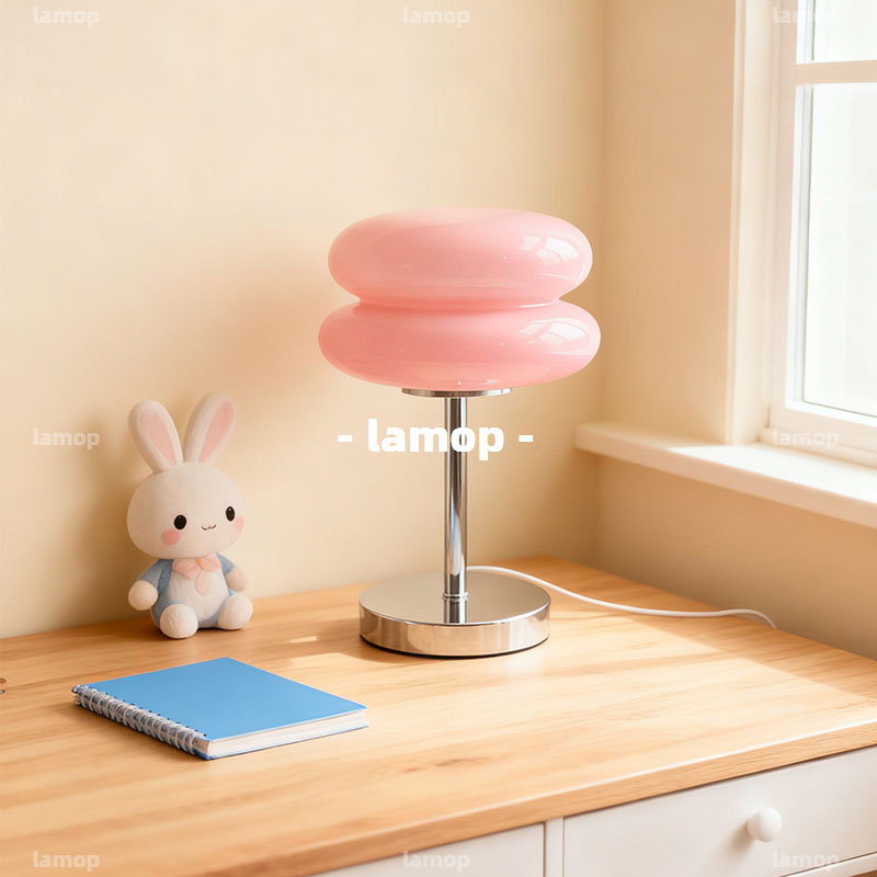 クリーム色のレトロなベッドサイドテーブルランプ、ミッドセンチ - Lighting Decoration In Bedroom のレビューと価格