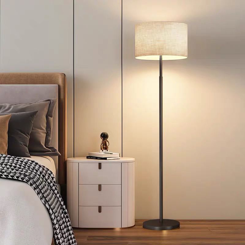 アメリカン北欧インミニマリスト高級リモコンLEDスタンディン - Floor Lamp Tripod のレビューと価格
