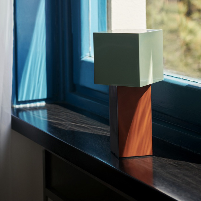充電式幾何学模様メタルデスクランプ、回転式ランプシェード、タ - Geometric Lamp Shade のレビューと価格