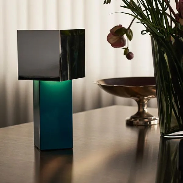 充電式幾何学模様メタルデスクランプ、回転式ランプシェード、タ - Geometric Lamp Shade のレビューと価格