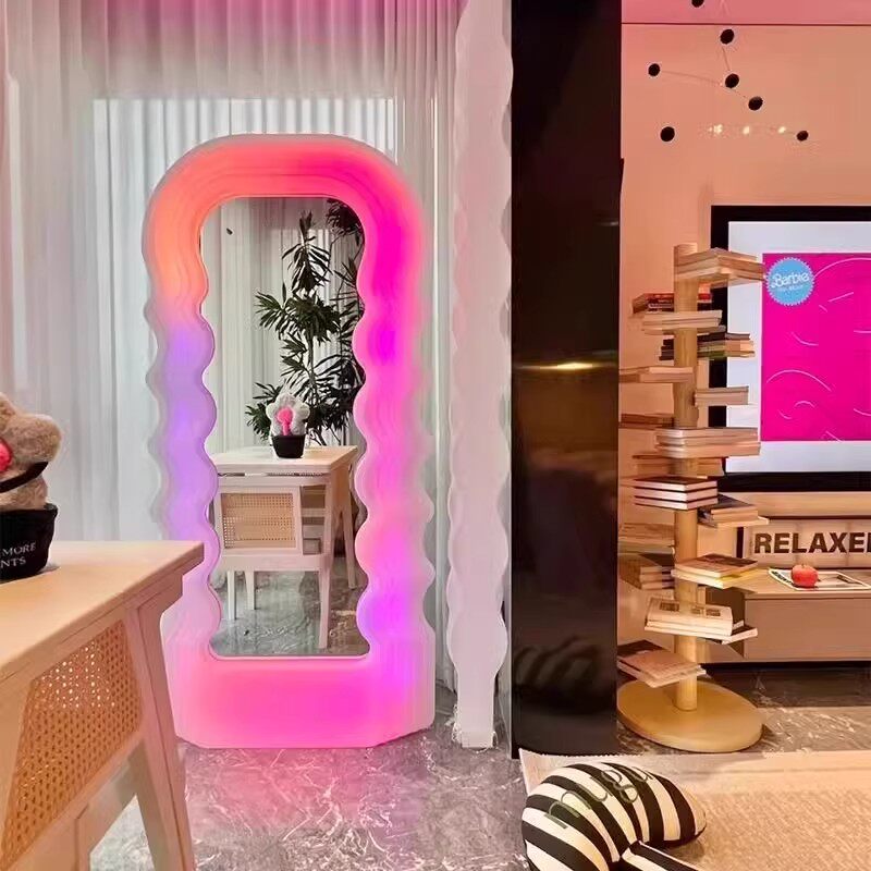 アパートメントライト装飾鏡色が変わる北欧波型ミラーフルボディ - Furniture Lighting & Decor Magazine のレビューと価格